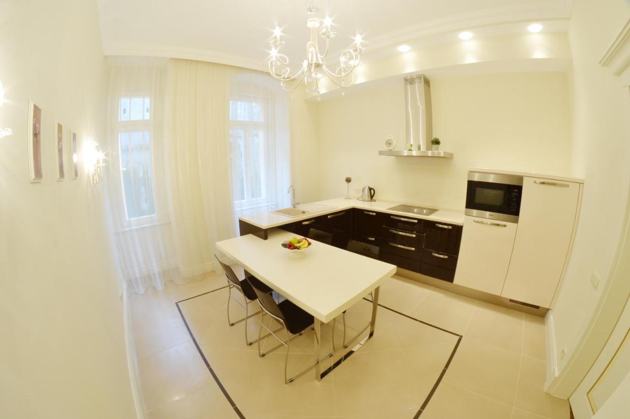 קרלובי וארי Apartma Premium מראה חיצוני תמונה